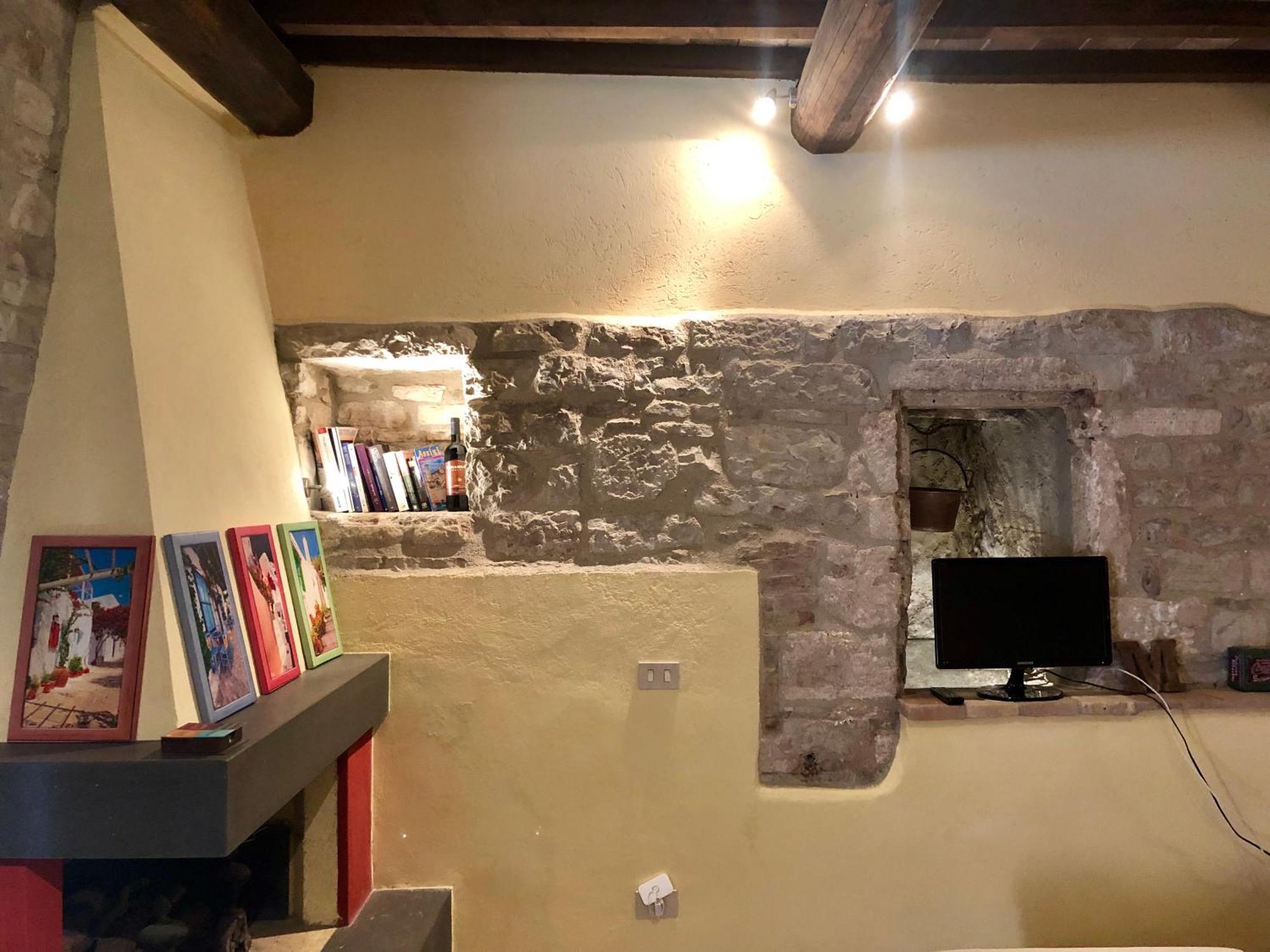 Da Patou Apartment Todi Exterior photo